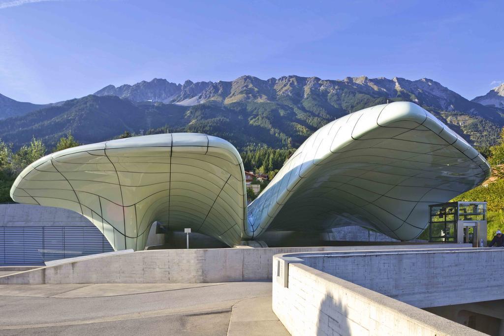 Riedz Apartments Innsbruck- Zentrales Apartmenthaus Mit Gruener Oase Exterior photo