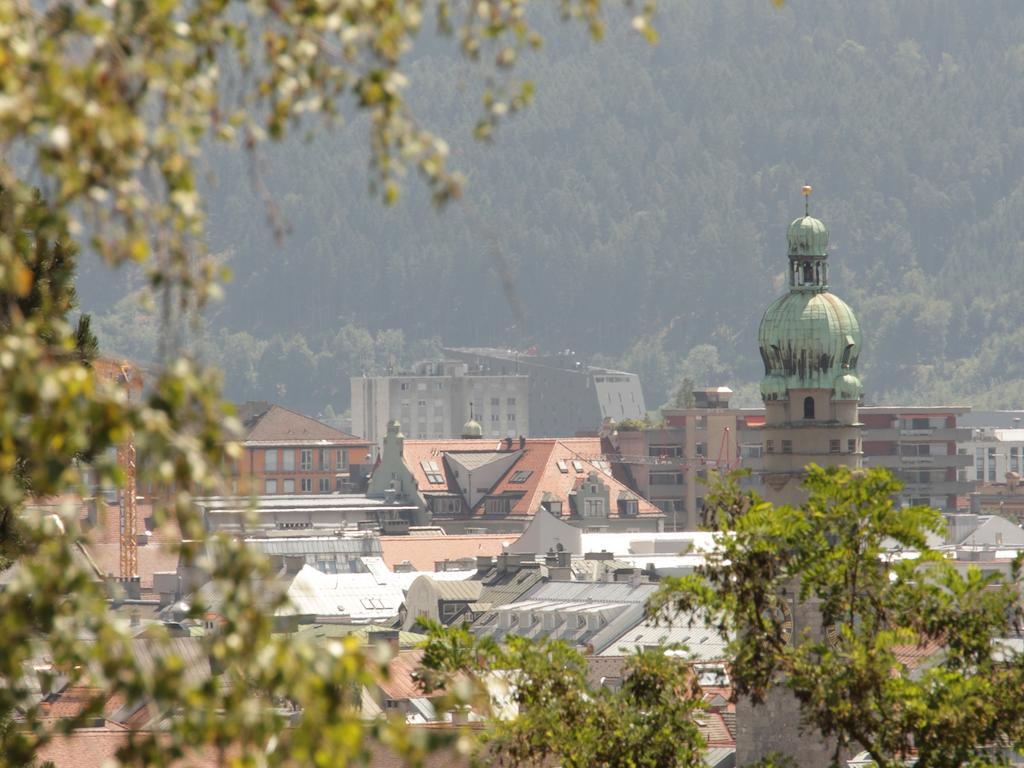 Riedz Apartments Innsbruck- Zentrales Apartmenthaus Mit Gruener Oase Exterior photo